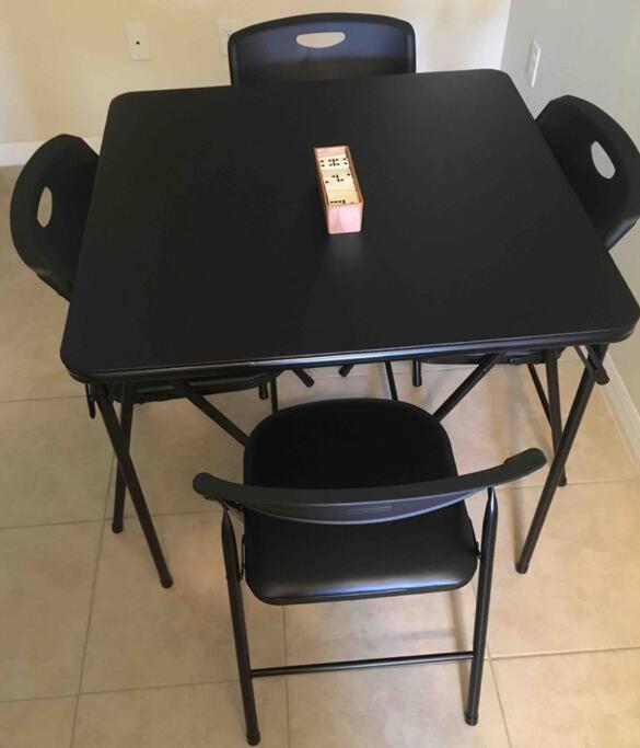 Debbie'S 3-Bedroom Apartment In A Duplex كيب كورال المظهر الخارجي الصورة
