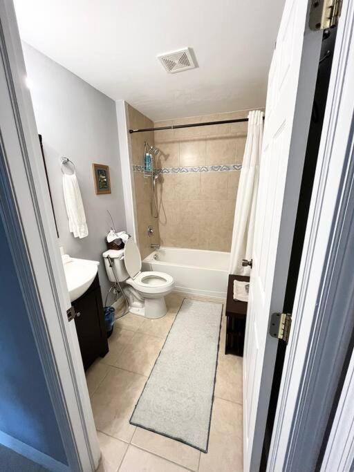 Debbie'S 3-Bedroom Apartment In A Duplex كيب كورال المظهر الخارجي الصورة